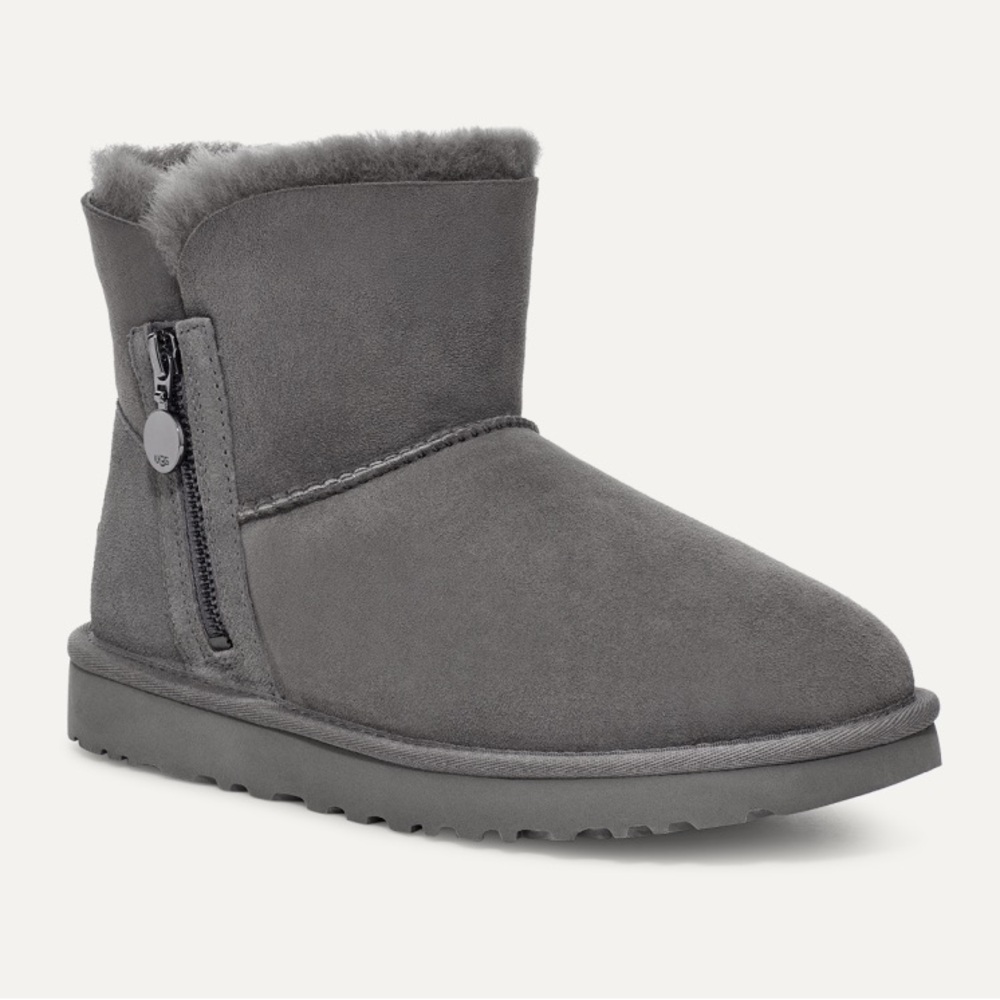 UGG Bailey Zip Mini Size 10 Gray